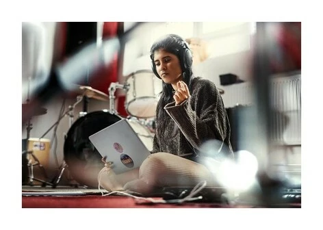 Sennheiser HD-400-PRO Open-Back Professional Studio Headphones 7 Sennheiser HD-400-PRO Open-Back Professional Studio Headphones - Image 5